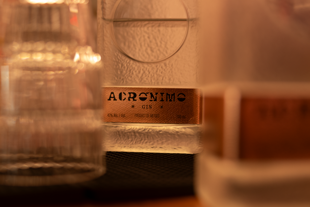 acronimo gin compares to whiskey