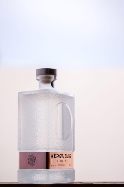 acronimo-gin-can-make-perfect-cocktails