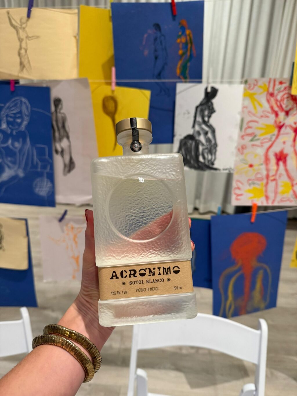 Instagram post from acronimo.spirits. This post is in position 1.