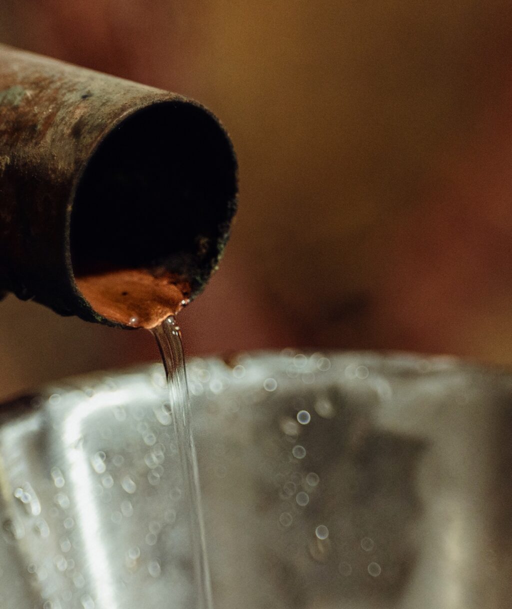 Instagram post from acronimo.spirits. This post is in position 6.